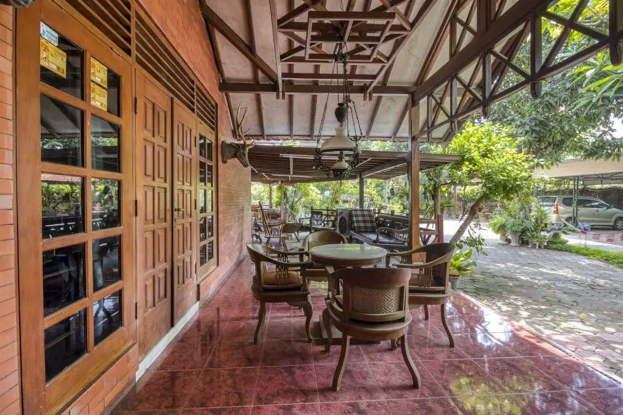 Reddoorz Hostel Near Adisucipto Airport Yogyakarta Kalasan Exteriör bild