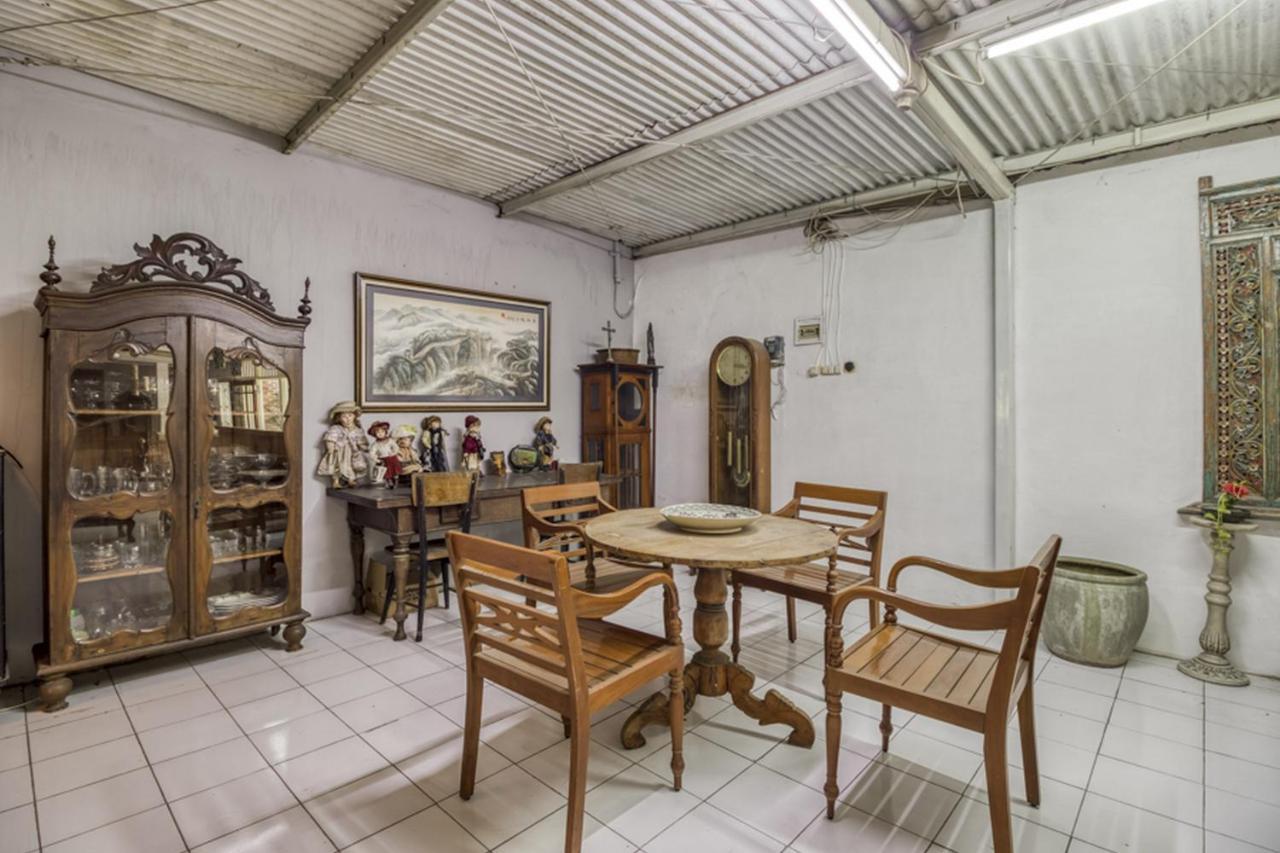 Reddoorz Hostel Near Adisucipto Airport Yogyakarta Kalasan Exteriör bild