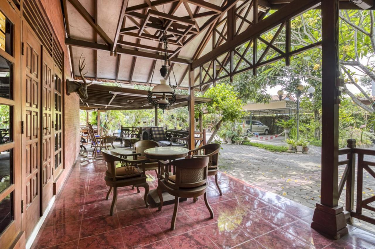 Reddoorz Hostel Near Adisucipto Airport Yogyakarta Kalasan Exteriör bild